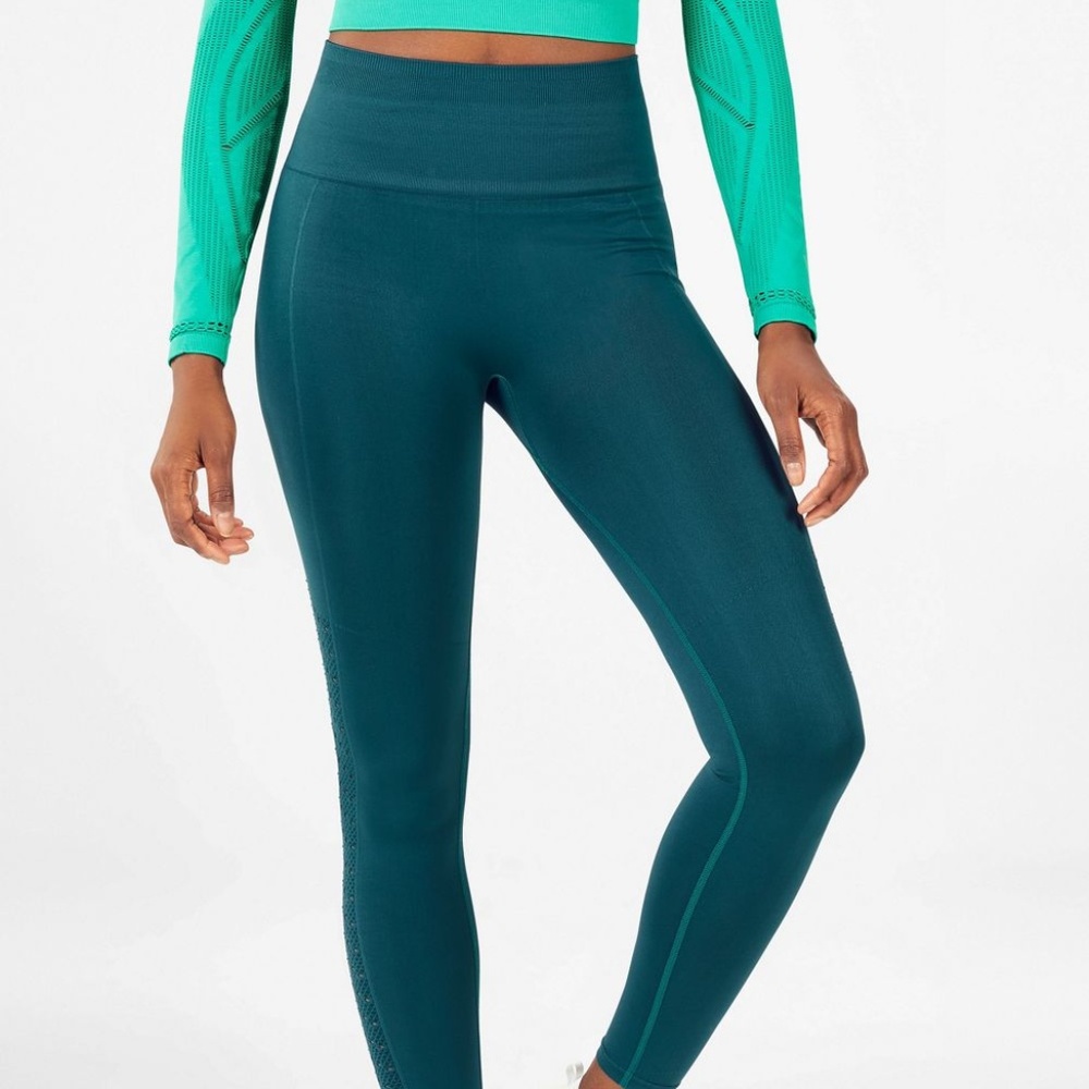 Fabletics Seamless High-Waisted Mesh 7/8 Legging